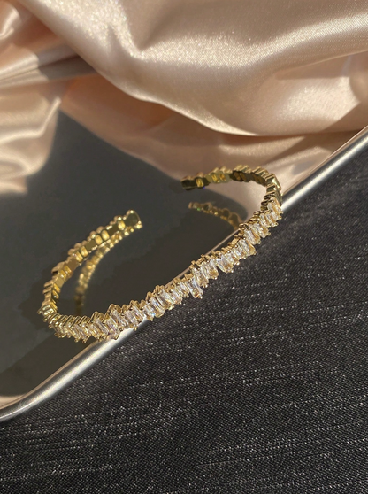 [NEU] Classic Swarovski™ Armreif – Mit Zirkonia besetzt - 18K vergoldet + KOSTENLOSER VERSAND