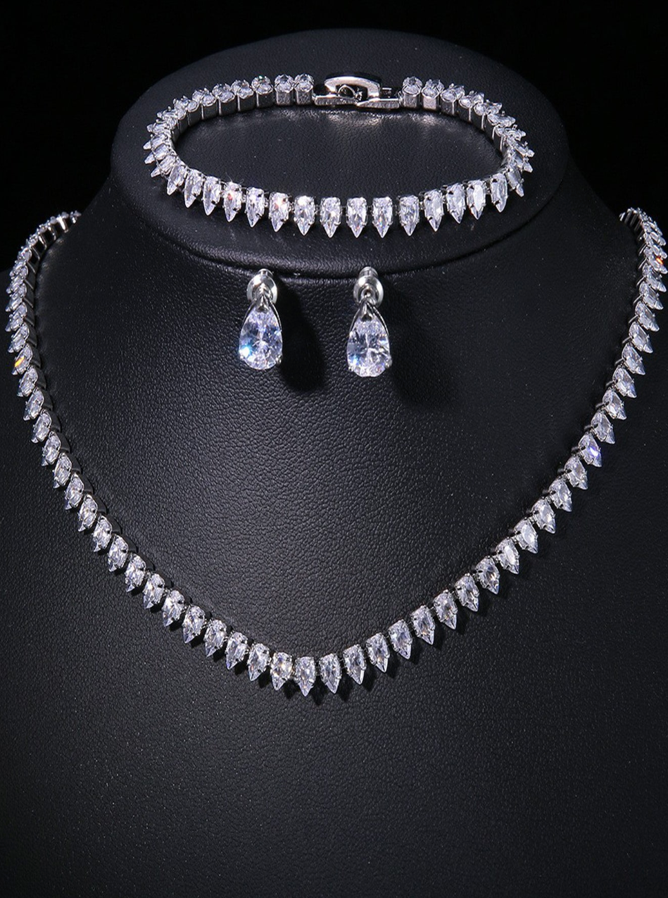 [NEU] Crystal Royale Swarovski™ Schmuckset (4-teilig) – 18K Vergoldet + KOSTENLOSER VERSAND