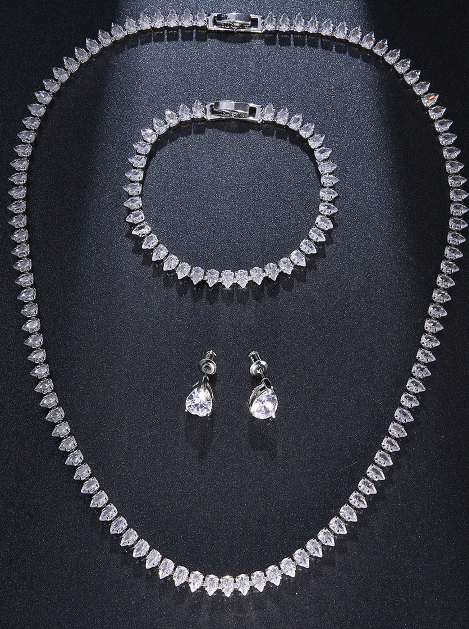 [NEU] Crystal Royale Swarovski™ Schmuckset (4-teilig) – 18K Vergoldet + KOSTENLOSER VERSAND