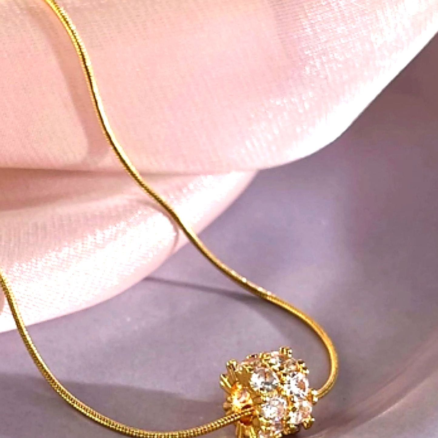 Swarovski™ Halskette mit Anhänger – 18K Vergoldet + KOSTENLOSER VERSAND